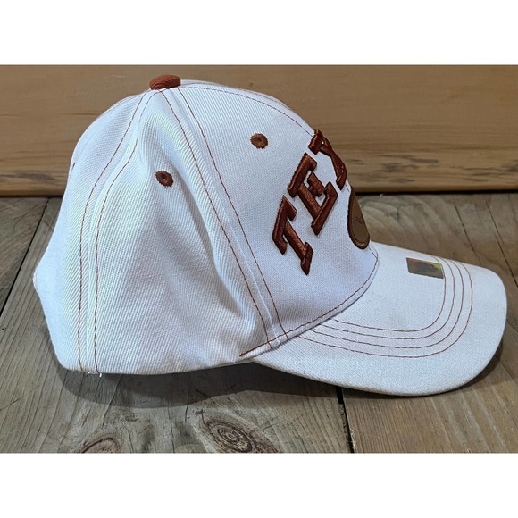 Texas Longhorns adjustable Hat. Unisex Adult. White w/Logo - Picture 4 of 5